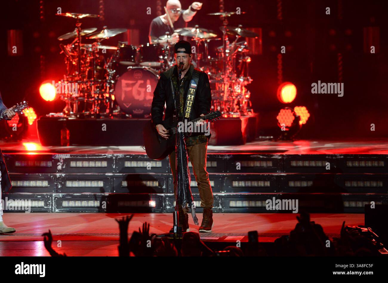Oktober 2017: Auburn, Washington, USA S - TYLER HUBBARD von FLORIDA GEORGIA LINE tritt im Whiteriver Amphitheater in Auburn, WA auf. (Bild: © Jeff Halstead via ZUMA Wire) Stockfoto