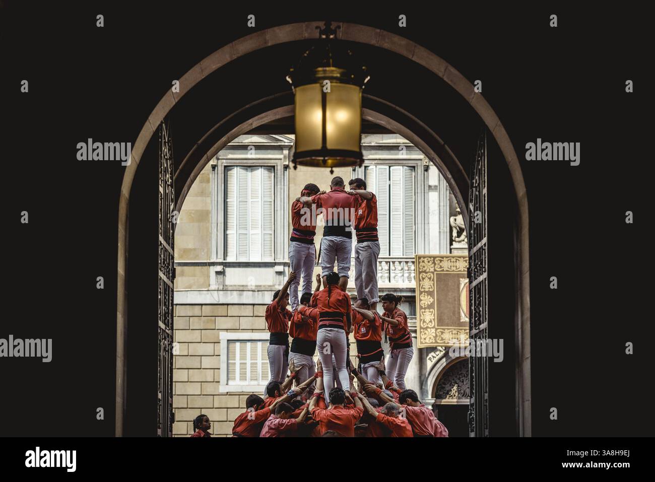 23. September 2017 - Barcelona, Katalonien, Spanien - die Casteller de Barcelona errichten während Barcelonas Stadtferien „La Merce“ einen ihrer menschlichen Türme (Bild: © Matthias Oesterle Via ZUMA Wire) Stockfoto