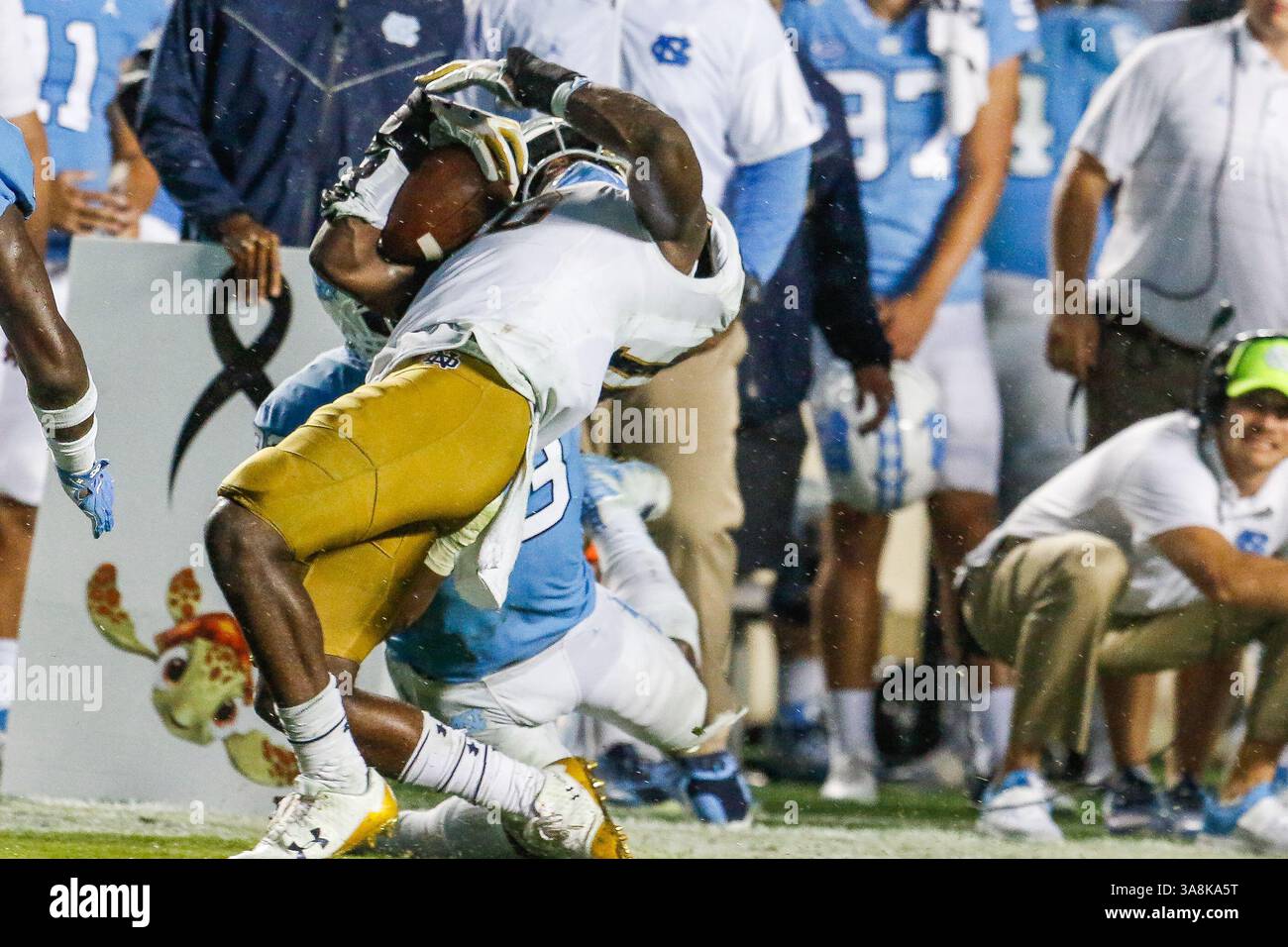 7. Oktober 2017: Das NCAA-Matchup zwischen Notre Dame und North Carolina im Kenan Memorial Stadium in Chapel Hill, NC. (Scott Kinser/Cal Sport Media)(Credit Image: &Copy; Scott Kinser/CSM via ZUMA Wire) Stockfoto
