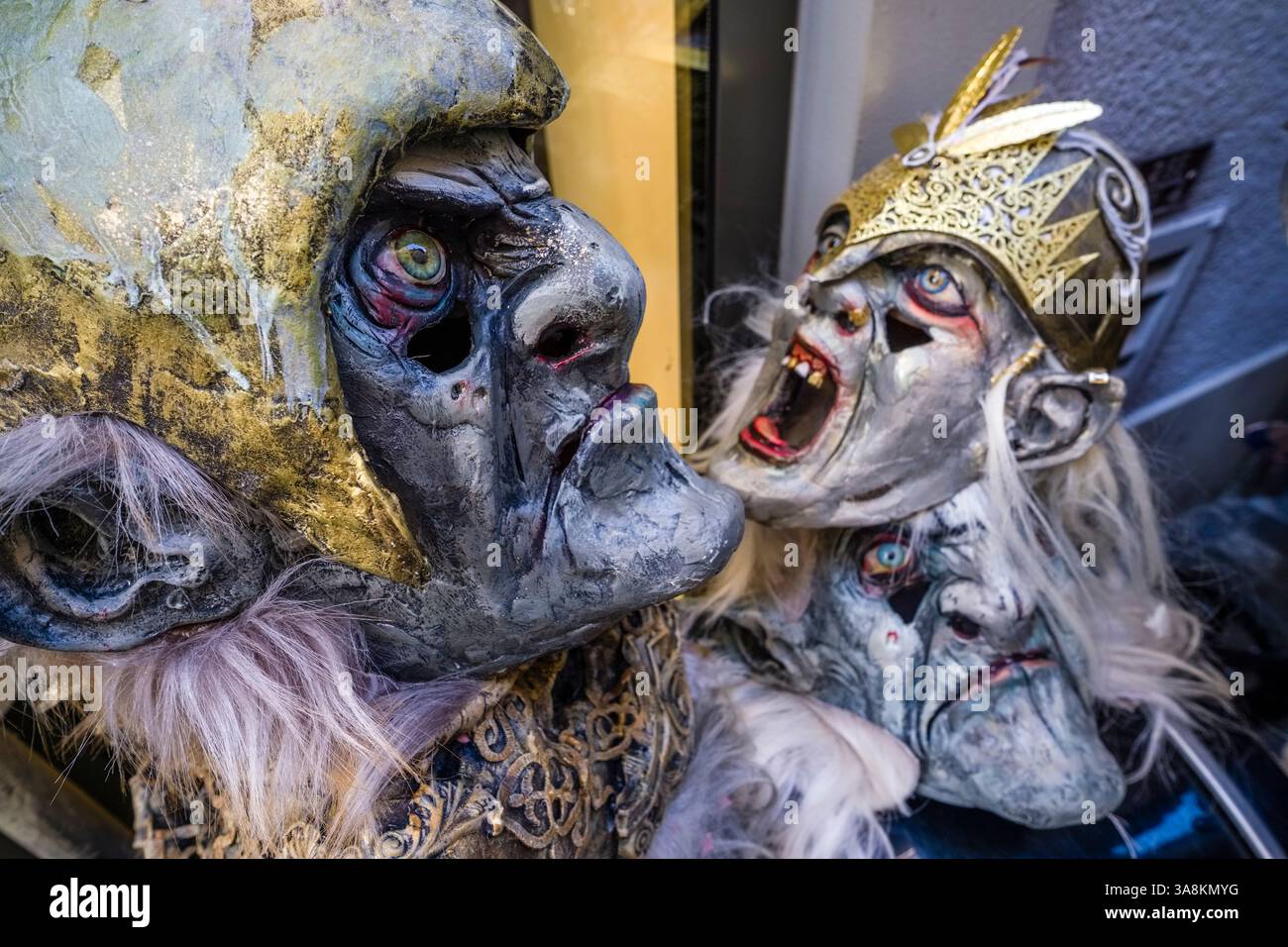 Masken des typischen Luzerner Karnevals. Stockfoto