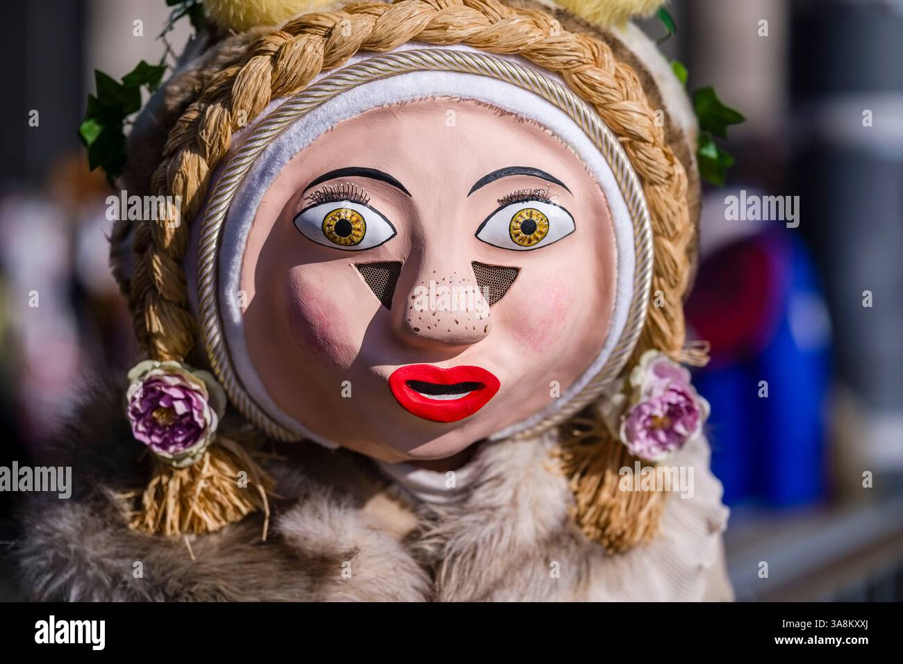 Eine Maske des typischen Luzerner Karnevals. Stockfoto