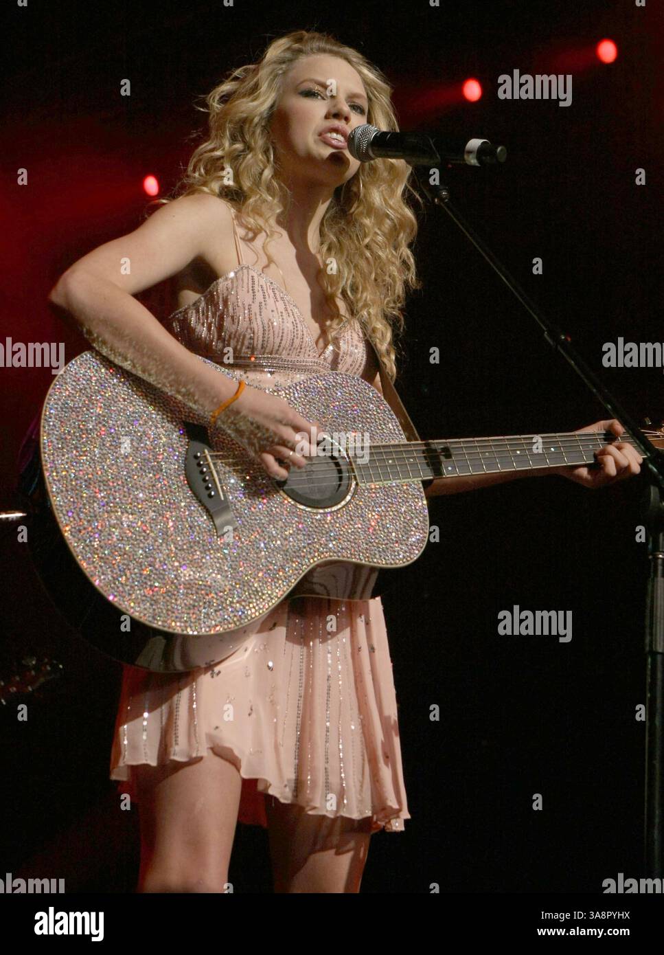 Mai 2008 - Las Vegas, Nevada, USA - 17. Mai 2008 - Las Vegas, Nevada - Taylor Swift. Neue Künstlerparty für eine Sache im MGM Grand Hotel Casino. Foto: MJT/AdMedia (Foto: © MJT/AdMedia via ZUMA Wire) Stockfoto