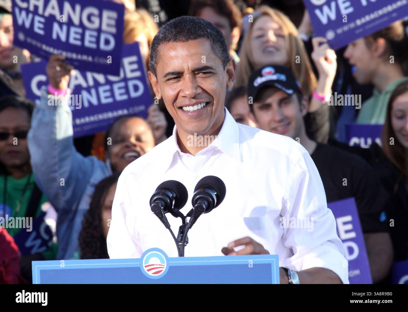 11. Oktober 2008 - Philadelphia, Pennsylvania, USA - 11. Oktober 2008 - Philadelphia, Pennsylvania - Kandidat der Demokratischen Partei der USA, Senator Barack Obama, spricht bei einer Kundgebung auf der Progress Plaza. Foto: Paul Zimmerman/AdMedia Stockfoto
