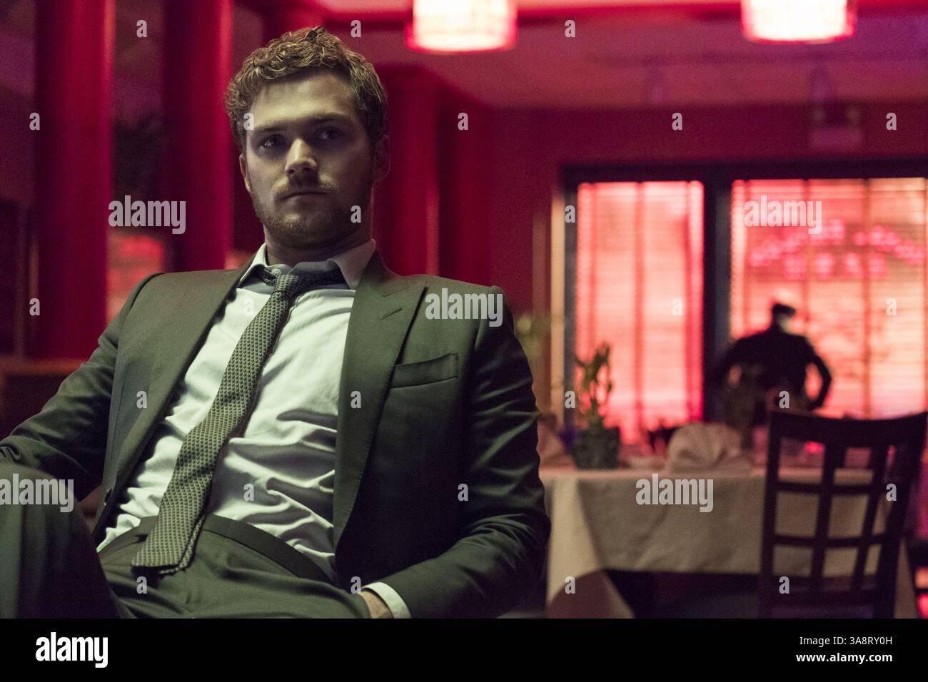 24. April 2017: Finn Jones.. „Marvel's The Defenders“ (Season1) TV-Serie 2017. (Kreditbild: © Netflix/Entertainment Pictures/ZUMAPRESS.com) Stockfoto