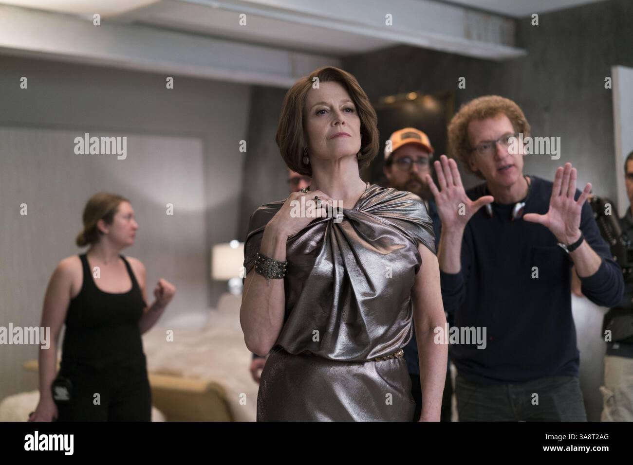 24. April 2017: Sigourney Weaver, Phil Abraham, TV-Serie Marvel's The Defenders' (Season1) 2017. (Kreditbild: © Netflix/Entertainment Pictures/ZUMAPRESS.com) Stockfoto