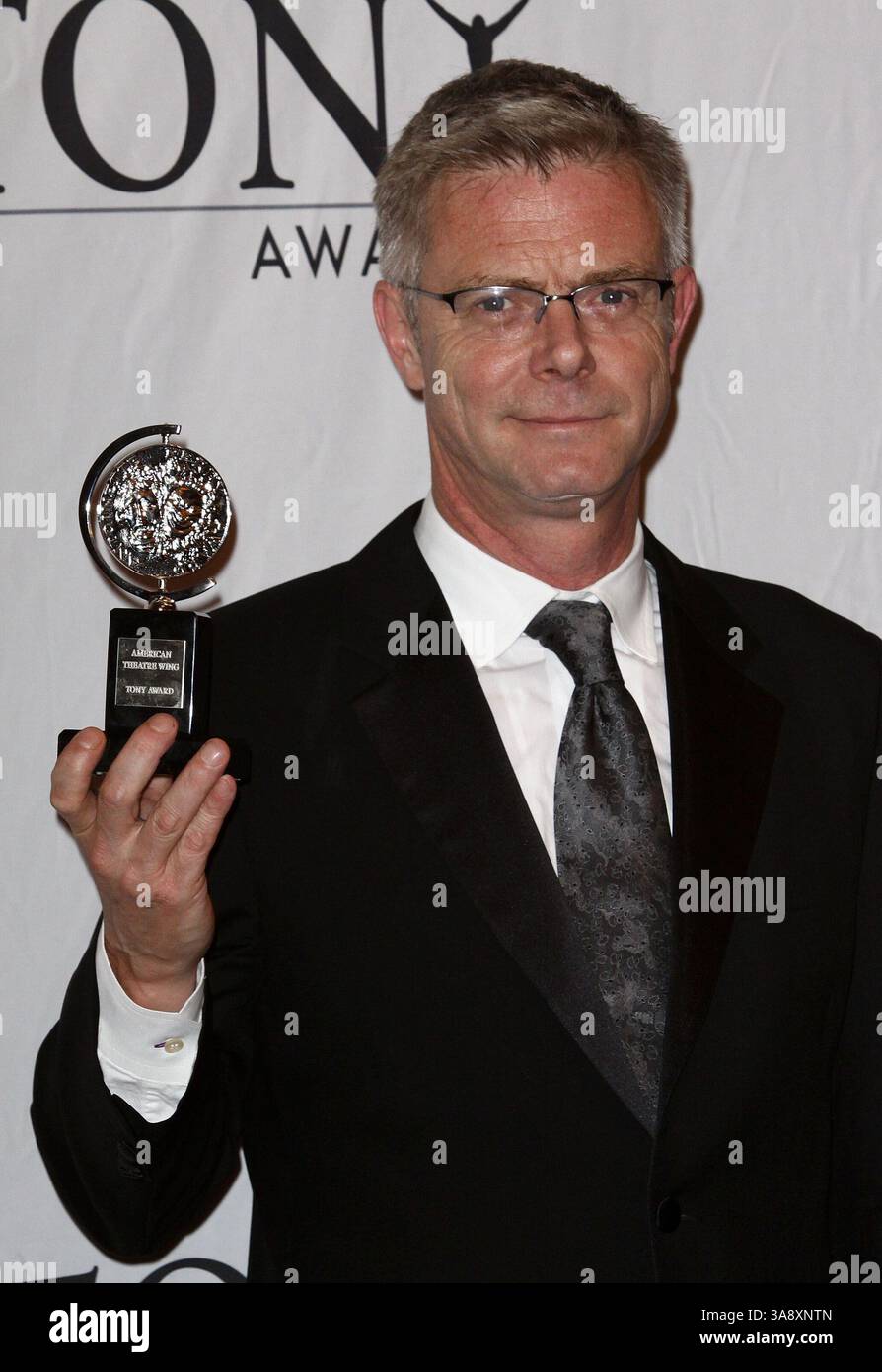 7. Juni 2009 – New York, New York, USA – 7. Juni 2009 – New York, NY – Stephen Daldry. 63. Jährliche Tony Awards Presseraum in der Radio City Musical Hall. Foto: Paul Zimmerman/AdMedia (Foto: © Paul Zimmerman/AdMedia via ZUMA Wire) Stockfoto
