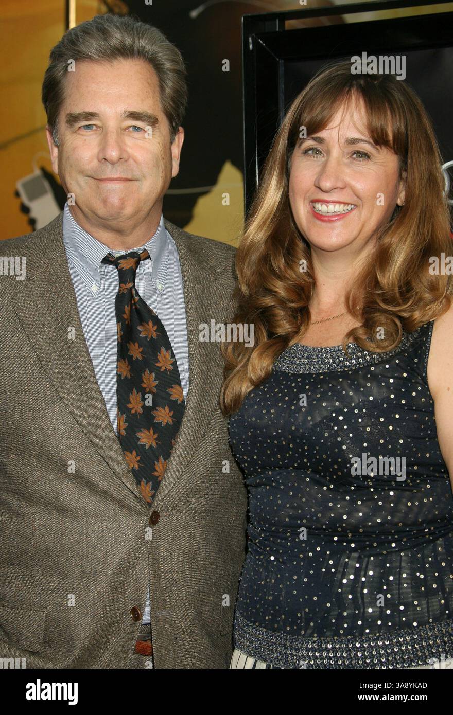 30. April 2008 – Hollywood, Kalifornien, USA – 30. April 2008 – Hollywood, Kalifornien – Beau Bridges und Ehefrau Wendy. „Iron man“ Los Angeles Premiere im Grauman's Chinese Theatre. Foto: Russ Elliot/AdMedia. Stockfoto