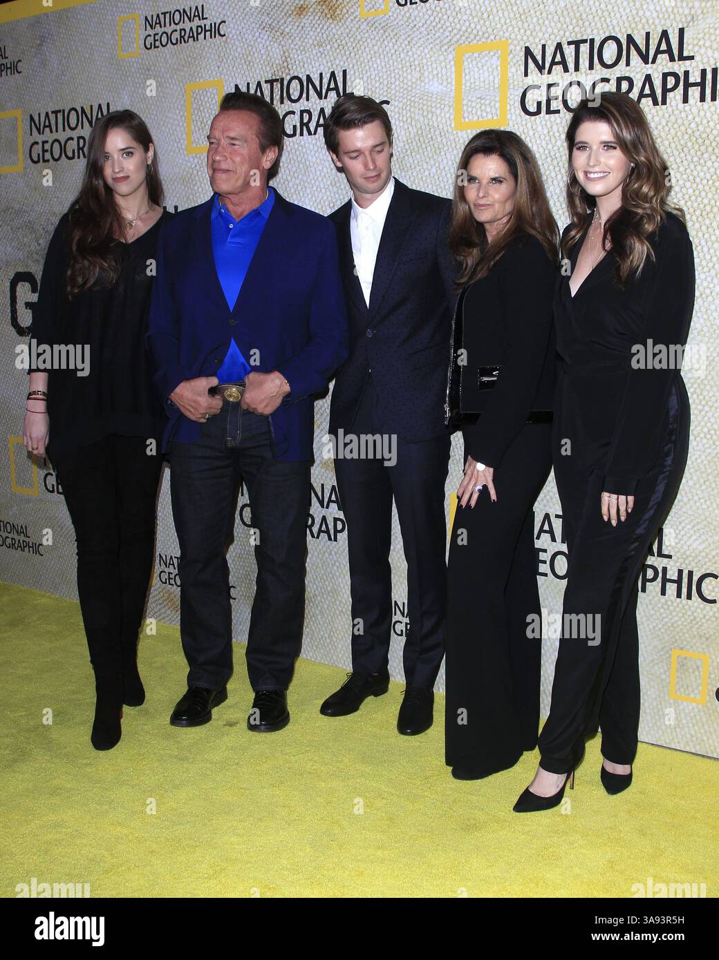 Oktober 30, 2017 - Westwood, CA, USA - LOS ANGELES - OKT 30: Christina Schwarzenegger, Arnold Schwarzenegger, Patrick Schwarzenegger, Maria Shriver, Katherine Schwarzenegger bei der Premiere „The Long Road Home“ in der Royce Hall, UCLA, am 30. Oktober 2017 in Westwood, CA (Kreditbild: © Kathy Hutchins Via ZUMA Wire) Stockfoto