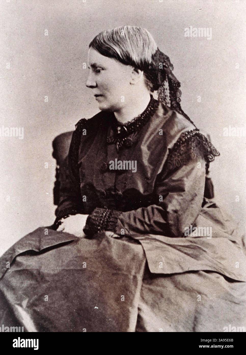Elizabeth Blackwell (* 3. Februar 1821 – 31. Mai 1910) war eine englisch-amerikanische Ärztin, die als erste Frau einen medizinischen Abschluss in den Vereinigten Staaten erwarb und als erste Frau im Medical Register des General Medical Council für das Vereinigte Königreich eingetragen war. Blackwell spielte sowohl in den Vereinigten Staaten als auch im Vereinigten Königreich eine wichtige Rolle als Sozialreformer und war ein Pionier bei der Förderung der Ausbildung von Frauen in der Medizin. Stockfoto
