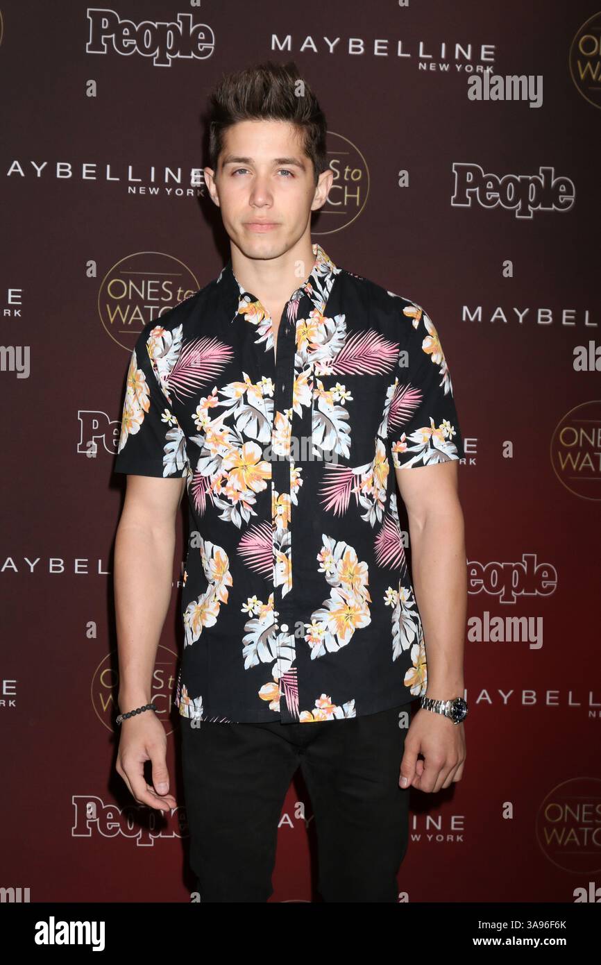 Oktober 2017 – Los Angeles, CA, USA – LOS ANGELES – 4. Oktober: Brandon Larracuente_ bei der People's Ones to Watch Party im NeueHouse Hollywood am 4. Oktober 2017 in Los Angeles, CA (Credit Image: © Kathy Hutchins via ZUMA Wire) Stockfoto