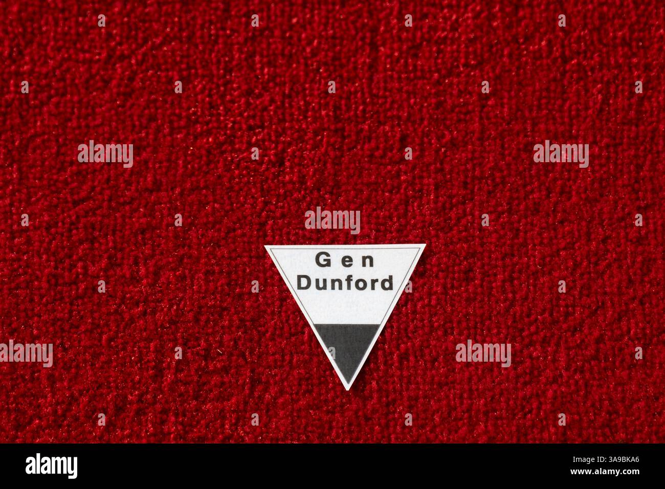 27. Oktober 2017 – Seoul, Südkorea – Ein Namensschild für General Joseph F. Dunford Jr., Vorsitzender der Joint Chiefs of Staff, wird vor der 42. Sitzung des Militärkomitees im ROK Joint Chiefs of Staff Headquarters in Seoul auf die Bühne gebracht. (Bild: © Dominique Pineiro/DOD Via ZUMA Wire/ZUMAPRESS.com) Stockfoto