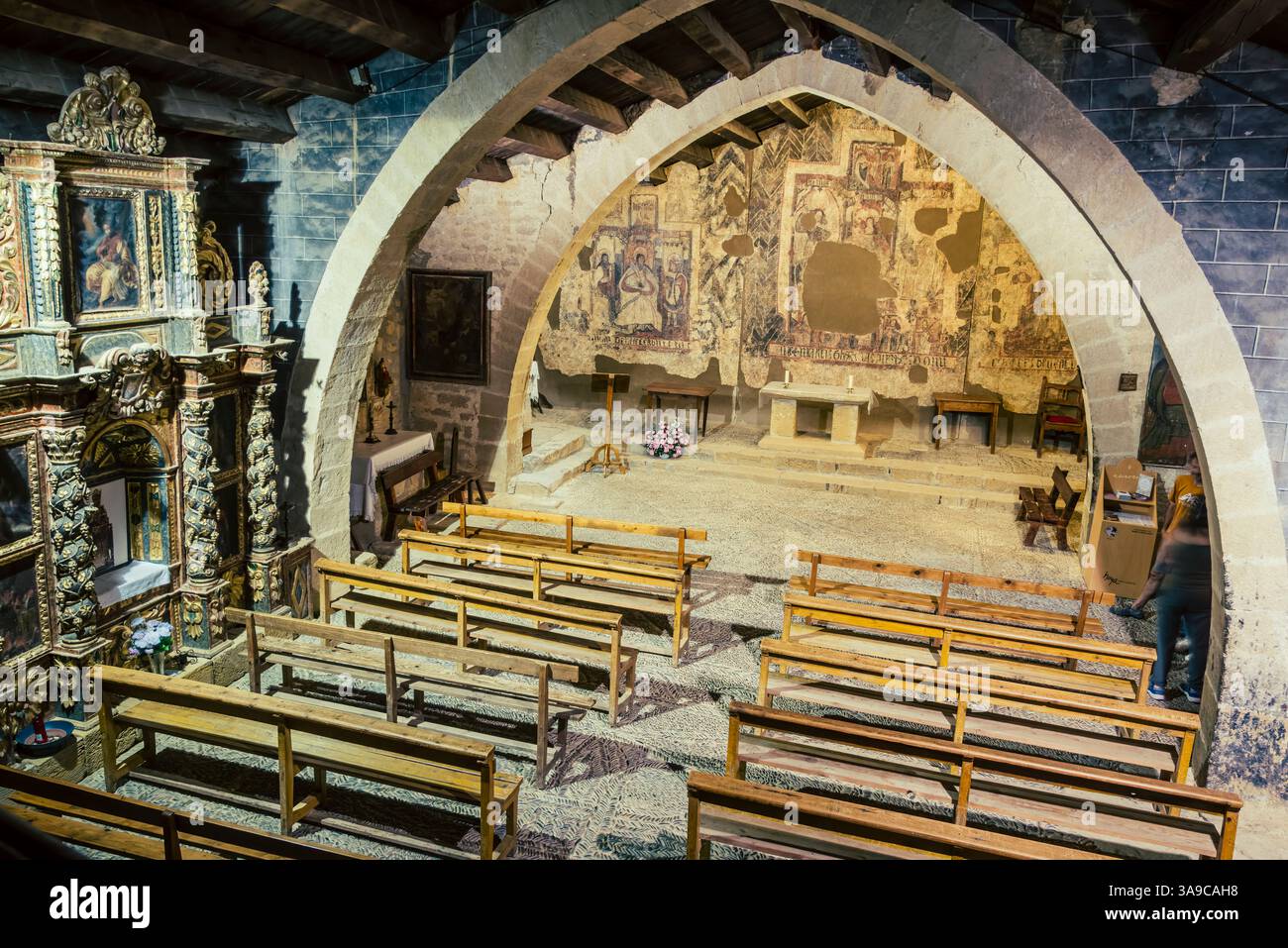Murillos del Gallego, Spanien, 28. August 2024: Heilige Stille: Das spirituelle Licht der Ermita Virgen de la Liena Stockfoto