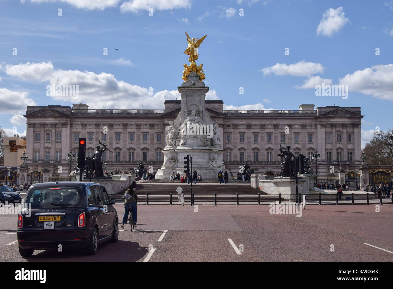 London, Großbritannien. März 2025. Buckingham Palace und Victoria Memorial. Quelle: Vuk Valcic/Alamy Stockfoto