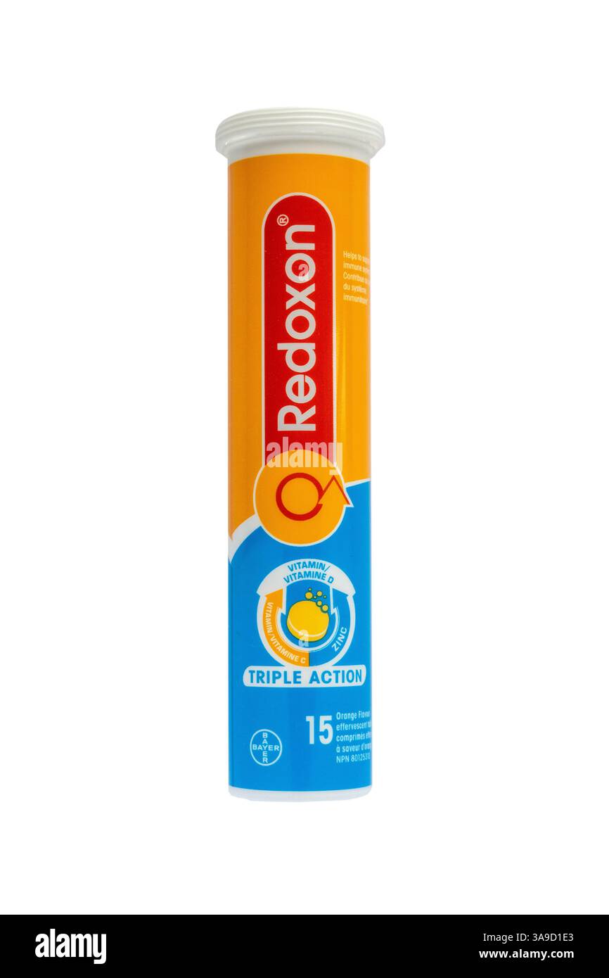 Tube von Bayer Brand Redoxon Vitamin C mit Vitamin D und Zink Brausetabletten Supplement Immunity Health White Background Cut Out, Stock Photo Stockfoto