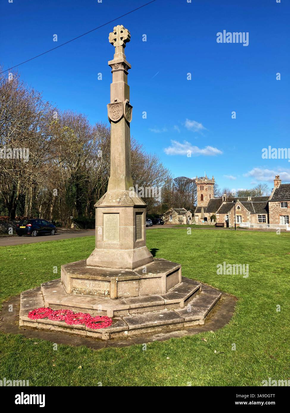 Dirleton War Memorial, Dirleton, East Lothian Scotland - Smartphone-aufgenommenes Stockfoto