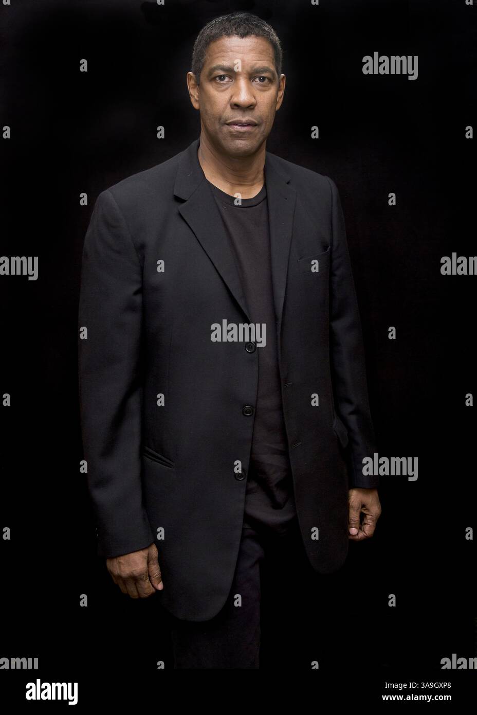 5. November 2017: Hollywood, Kalifornien, USA – Schauspieler DENZEL WASHINGTON wirbt für den Film Roman J. Israel, Esq. (Bild: © Armando Gallo/ZUMA Studio) Stockfoto