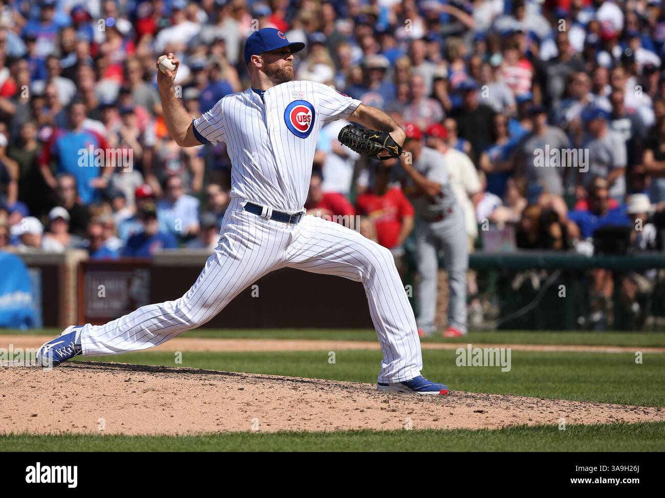 Juni 2017 - Chicago, IL, USA - 6. Wade Davis, RP. Als die einzige echte Elite, die näher am Free-Agent-Markt ist, sollte Davis einzahlen, wenn auch nicht ganz so groß wie Chapman und Jansen im letzten Winter, als sie die Messlatte für Hilfsgelder erhöhen, indem sie 85 Millionen Dollar bzw. 80 Millionen Dollar erhielten. Zum Teil weil er 32 ist, wird Davis wahrscheinlich mehr in der Mark Melancon Nachbarschaft sein (vier Jahre, 62 Millionen Dollar), obwohl ein Bieterkrieg diese Zahl erhöhen könnte. Mehr als einmal habe ich geschrieben, die Mets sollten ihn unterschreiben und versuchen, einen Monster-Bullpen zu bauen, aber ich glaube nicht, dass sie bereit sind, solche BI zu begehen Stockfoto