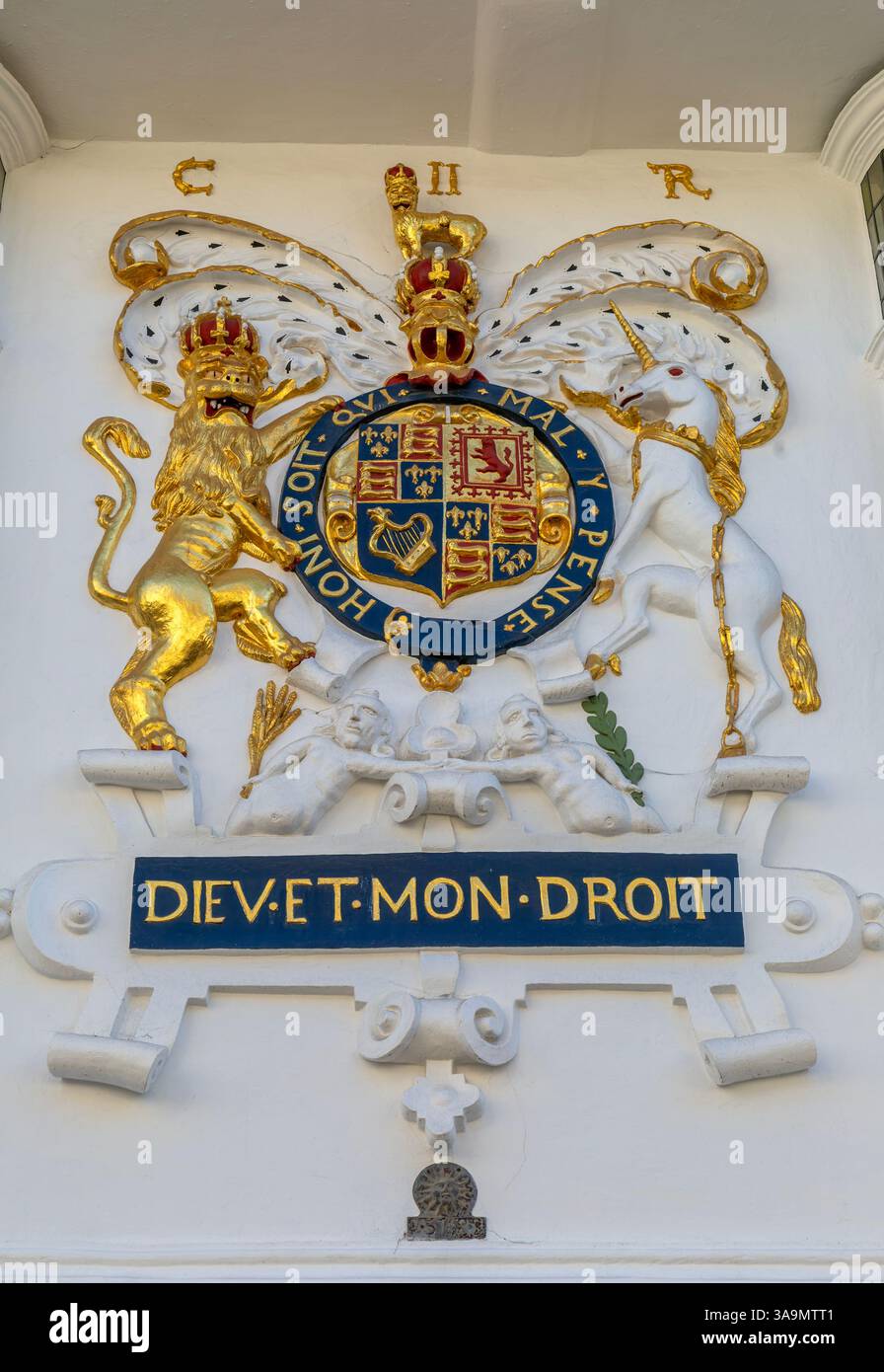 Königliches Wappen von König Georg II., Sparrowes House oder das Ancient House Building, Ipswich, Suffolk, England, Großbritannien Stockfoto