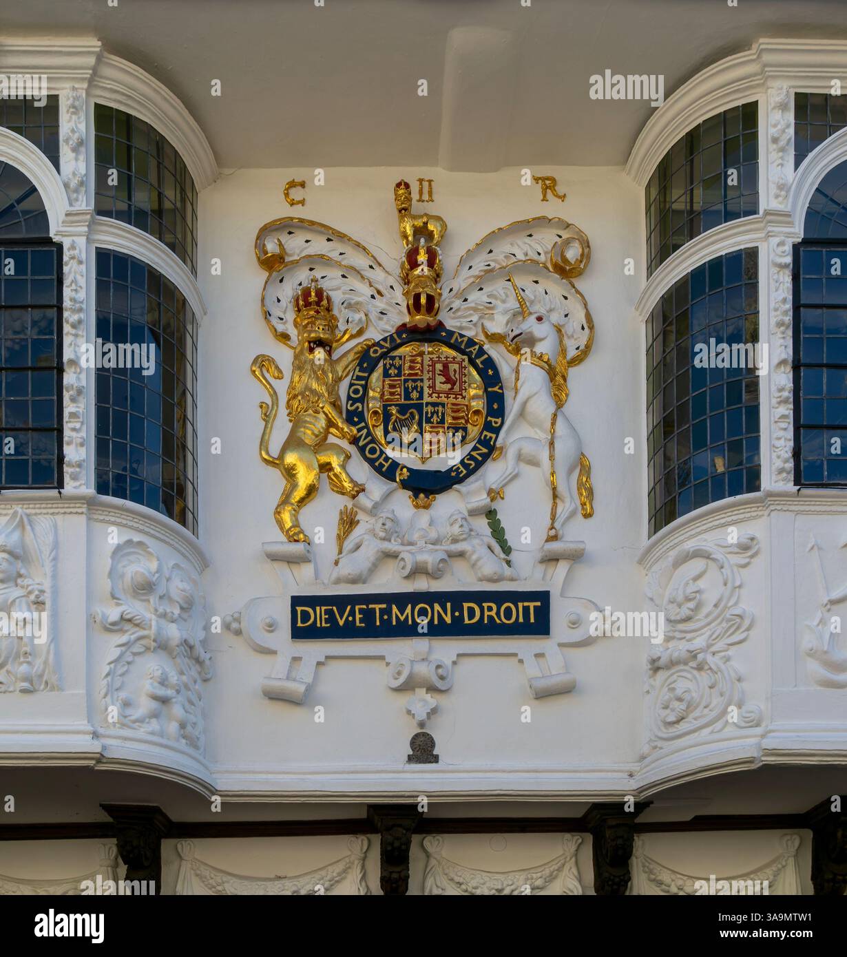 Königliches Wappen von König Georg II., Sparrowes House oder das Ancient House Building, Ipswich, Suffolk, England, Großbritannien Stockfoto