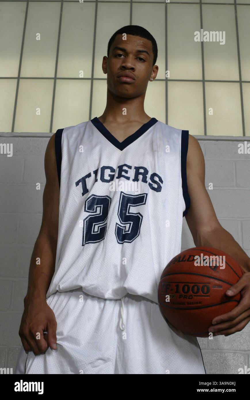 Oktober 2004; Houston, TX, USA; GERALD GREEN der Gulf Shores Academy. Während seines letzten Jahres an der Gulf Shores Academy erzielte Gerald Green im Durchschnitt 33 Punkte, 12 Rebounds, 7 Assists und 3 blockierte Schüsse. Er wurde zum All-American ernannt und erhielt den MVP Award im jährlichen McDonald's All-American-Spiel, bei dem zwei Teams aus den besten Highschool-Basketballspielern der Vereinigten Staaten teilnahmen. Gerald Green wurde von den Celtics mit dem 18. Pick der ersten Runde im NBA Draft 2005 ausgewählt. Stockfoto
