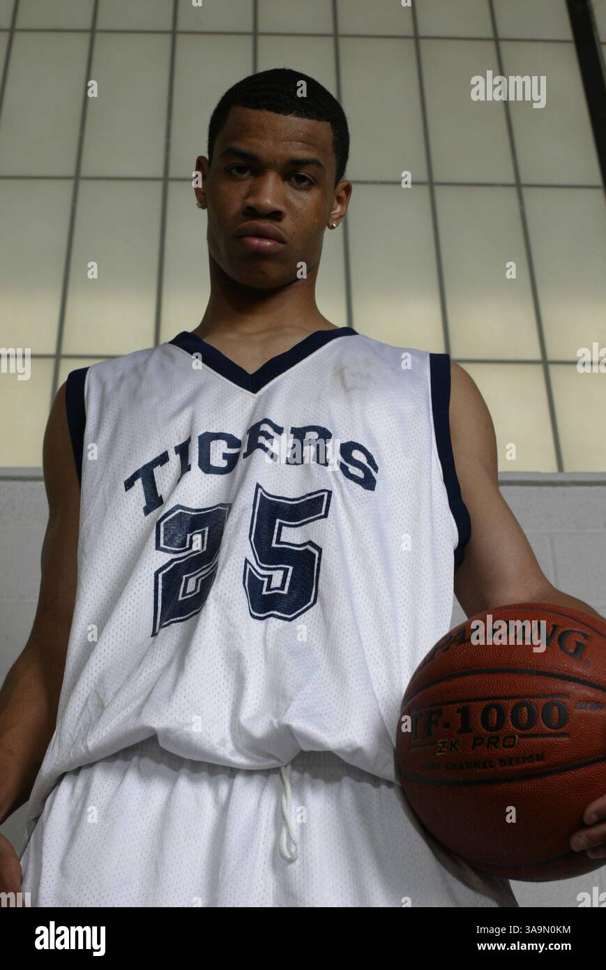 Oktober 2004; Houston, TX, USA; GERALD GREEN der Gulf Shores Academy. Während seines letzten Jahres an der Gulf Shores Academy erzielte Gerald Green im Durchschnitt 33 Punkte, 12 Rebounds, 7 Assists und 3 blockierte Schüsse. Er wurde zum All-American ernannt und erhielt den MVP Award im jährlichen McDonald's All-American-Spiel, bei dem zwei Teams aus den besten Highschool-Basketballspielern der Vereinigten Staaten teilnahmen. Gerald Green wurde von den Celtics mit dem 18. Pick der ersten Runde im NBA Draft 2005 ausgewählt. Stockfoto