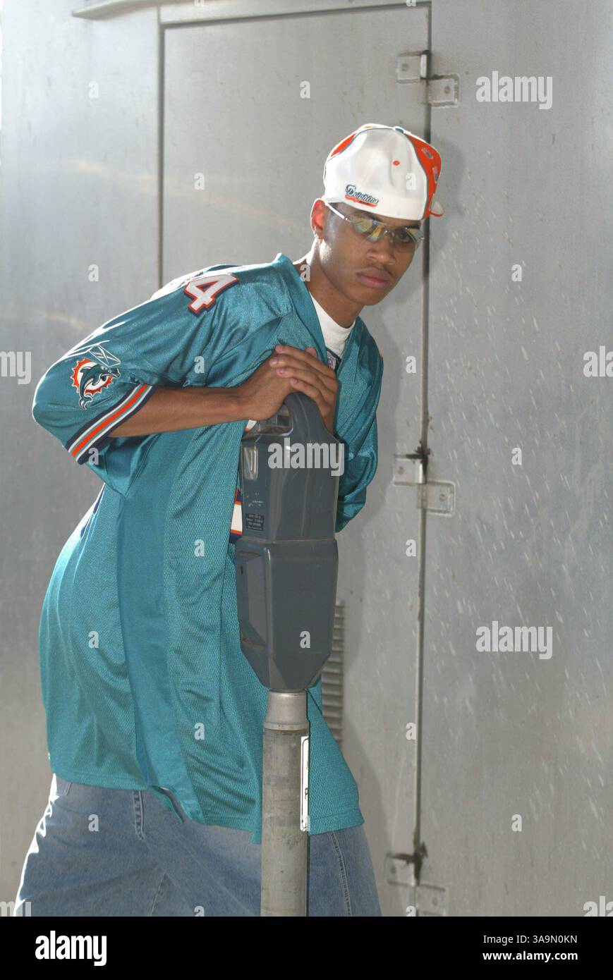 Oktober 2004; Houston, TX, USA; GERALD GREEN der Gulf Shores Academy. Während seines letzten Jahres an der Gulf Shores Academy erzielte Gerald Green im Durchschnitt 33 Punkte, 12 Rebounds, 7 Assists und 3 blockierte Schüsse. Er wurde zum All-American ernannt und erhielt den MVP Award im jährlichen McDonald's All-American-Spiel, bei dem zwei Teams aus den besten Highschool-Basketballspielern der Vereinigten Staaten teilnahmen. Gerald Green wurde von den Celtics mit dem 18. Pick der ersten Runde im NBA Draft 2005 ausgewählt. Stockfoto