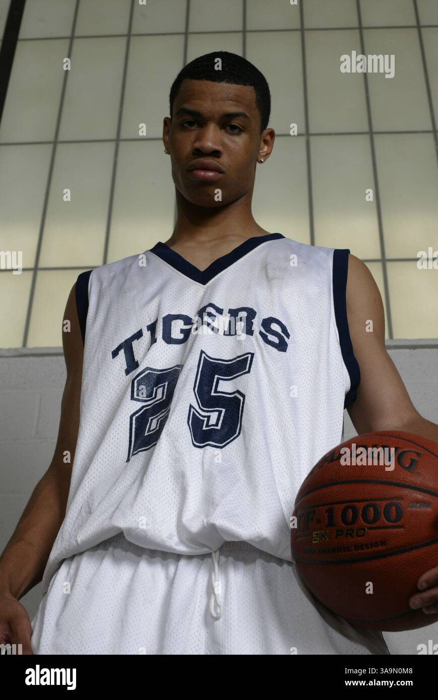 Oktober 2004; Houston, TX, USA; GERALD GREEN der Gulf Shores Academy. Während seines letzten Jahres an der Gulf Shores Academy erzielte Gerald Green im Durchschnitt 33 Punkte, 12 Rebounds, 7 Assists und 3 blockierte Schüsse. Er wurde zum All-American ernannt und erhielt den MVP Award im jährlichen McDonald's All-American-Spiel, bei dem zwei Teams aus den besten Highschool-Basketballspielern der Vereinigten Staaten teilnahmen. Gerald Green wurde von den Celtics mit dem 18. Pick der ersten Runde im NBA Draft 2005 ausgewählt. Stockfoto