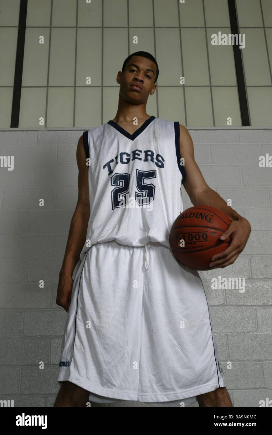 Oktober 2004; Houston, TX, USA; GERALD GREEN der Gulf Shores Academy. Während seines letzten Jahres an der Gulf Shores Academy erzielte Gerald Green im Durchschnitt 33 Punkte, 12 Rebounds, 7 Assists und 3 blockierte Schüsse. Er wurde zum All-American ernannt und erhielt den MVP Award im jährlichen McDonald's All-American-Spiel, bei dem zwei Teams aus den besten Highschool-Basketballspielern der Vereinigten Staaten teilnahmen. Gerald Green wurde von den Celtics mit dem 18. Pick der ersten Runde im NBA Draft 2005 ausgewählt. Stockfoto