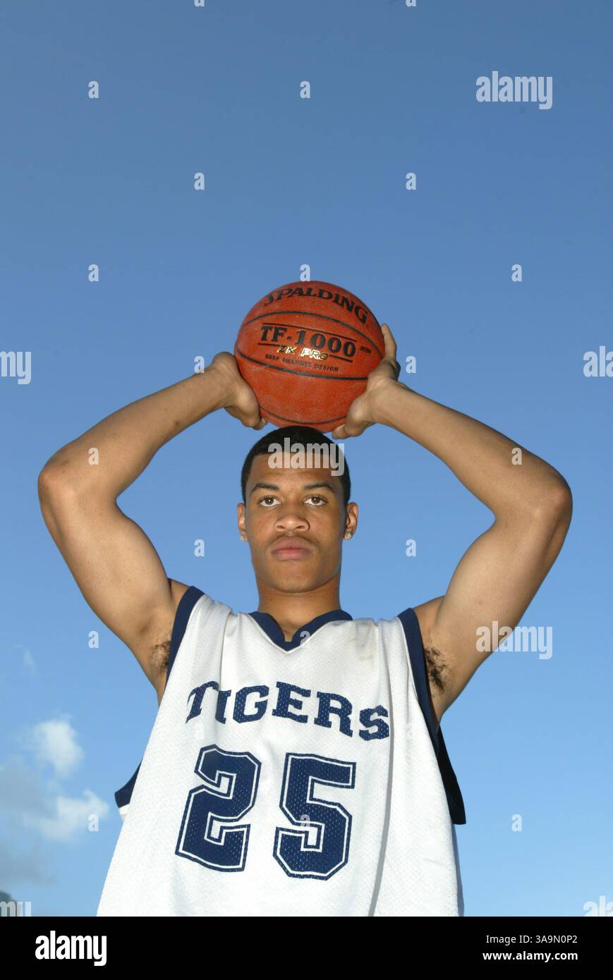 Oktober 2004; Houston, TX, USA; GERALD GREEN der Gulf Shores Academy. Während seines letzten Jahres an der Gulf Shores Academy erzielte Gerald Green im Durchschnitt 33 Punkte, 12 Rebounds, 7 Assists und 3 blockierte Schüsse. Er wurde zum All-American ernannt und erhielt den MVP Award im jährlichen McDonald's All-American-Spiel, bei dem zwei Teams aus den besten Highschool-Basketballspielern der Vereinigten Staaten teilnahmen. Gerald Green wurde von den Celtics mit dem 18. Pick der ersten Runde im NBA Draft 2005 ausgewählt. Stockfoto