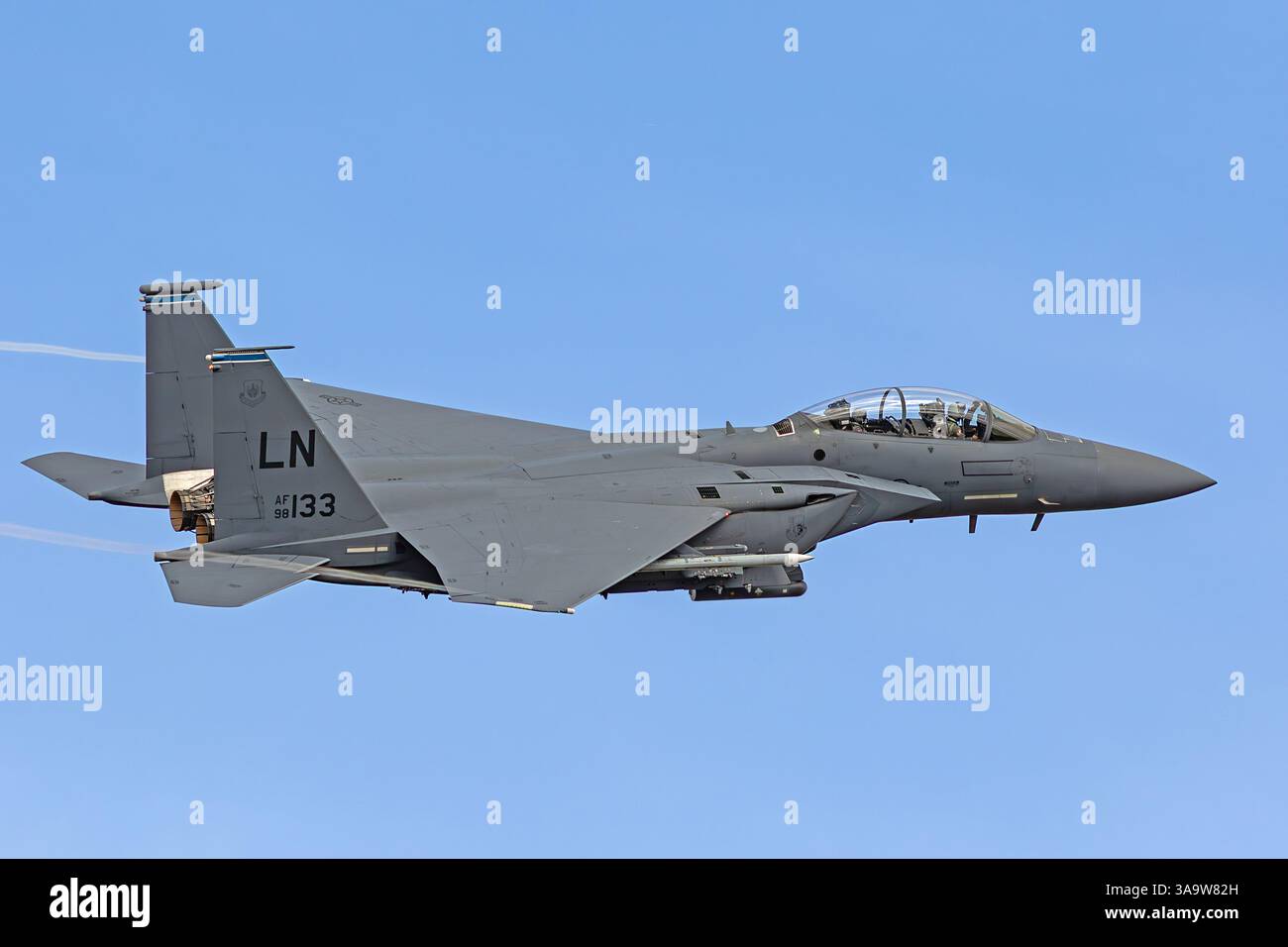 Die United States Air Force F15 Strike Eagle startet von der RAF Lakenheath mit Einem Training Sortie, RAF Lakenheath, Norfolk, Vereinigtes Königreich Stockfoto Die United States Air Force F15 Strike Eagle startet von der RAF Lakenheath mit Einem Training Sortie, RAF Lakenheath, Norfolk, Vereinigtes Königreich Stockfoto
