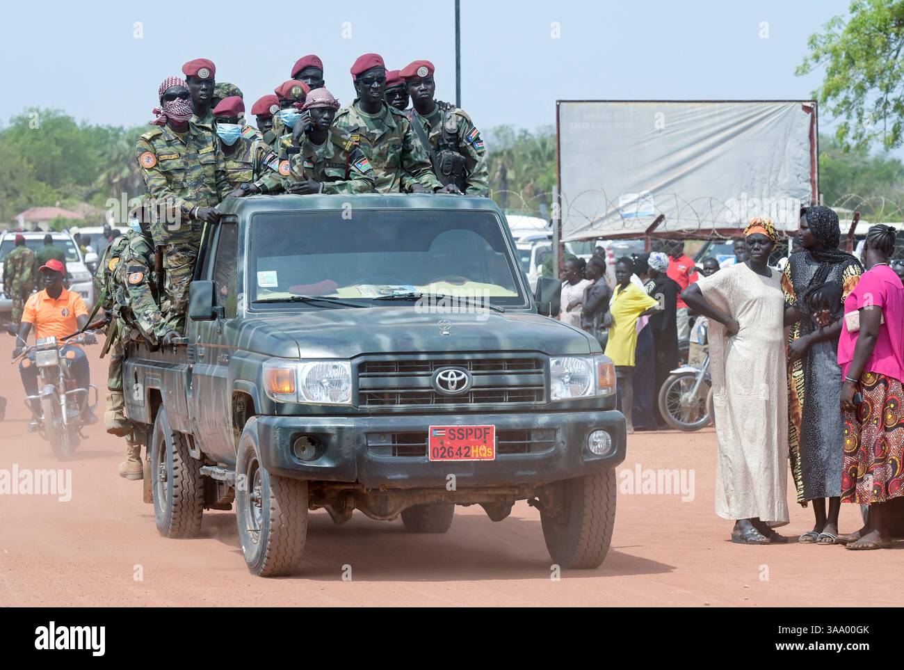 SÜDSUDAN, Seenstaat, Rumbek, SSPDF Spezialeinheiten am Flughafen / SÜDSUDAN, Seenstaat, Stadt Rumbek, SSPDF Spezialeinheiten am Flughafen Stockfoto