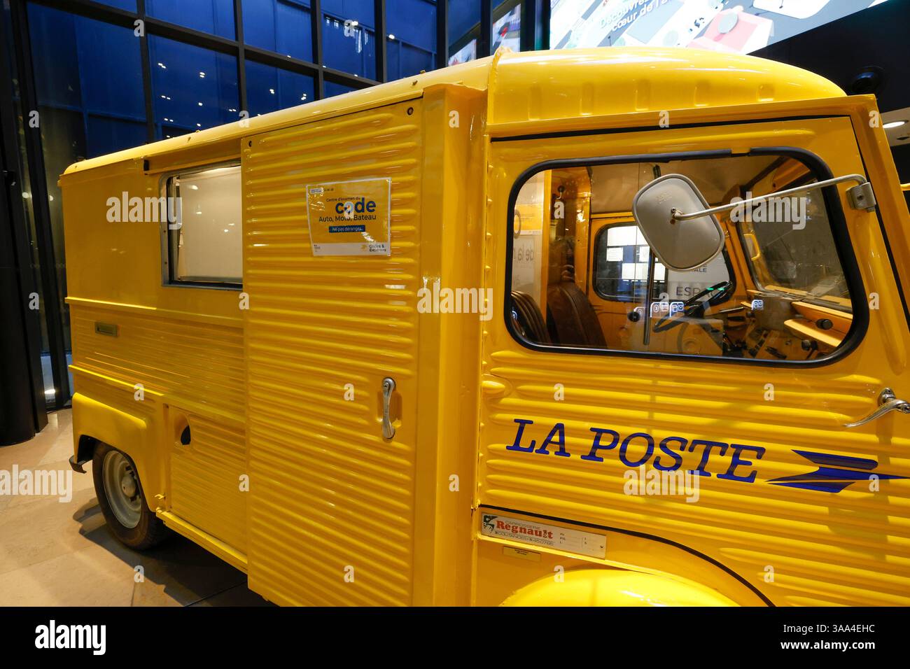 LA POSTE DU LOUVRE PARIS Stockfoto