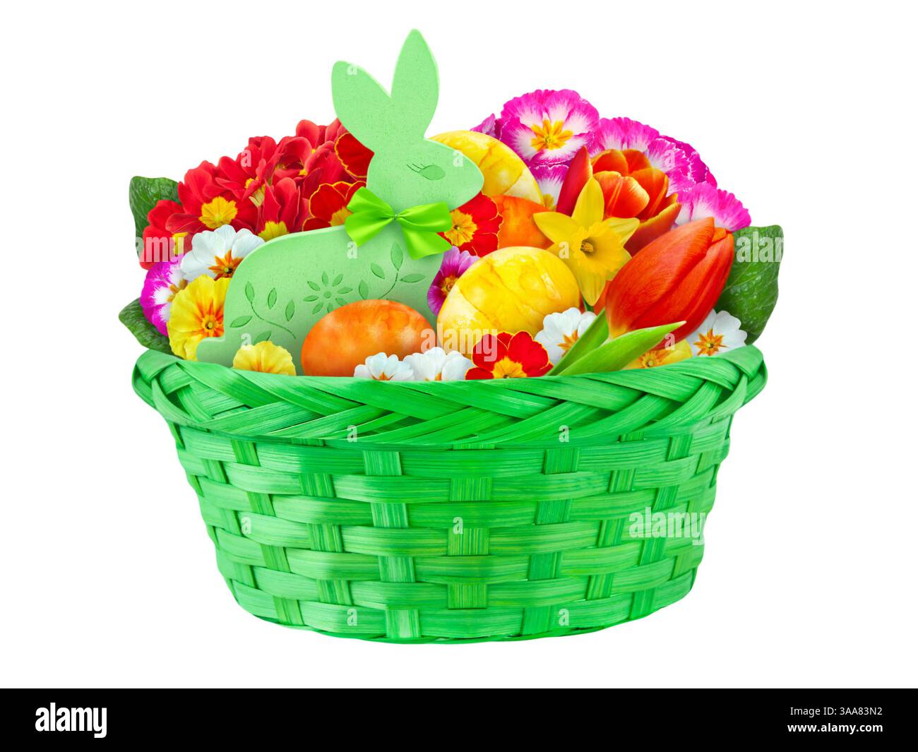 Farbenfrohe Osterdekoration mit Häschen und Eiern isoliert auf weißem Hintergrund Stockfoto