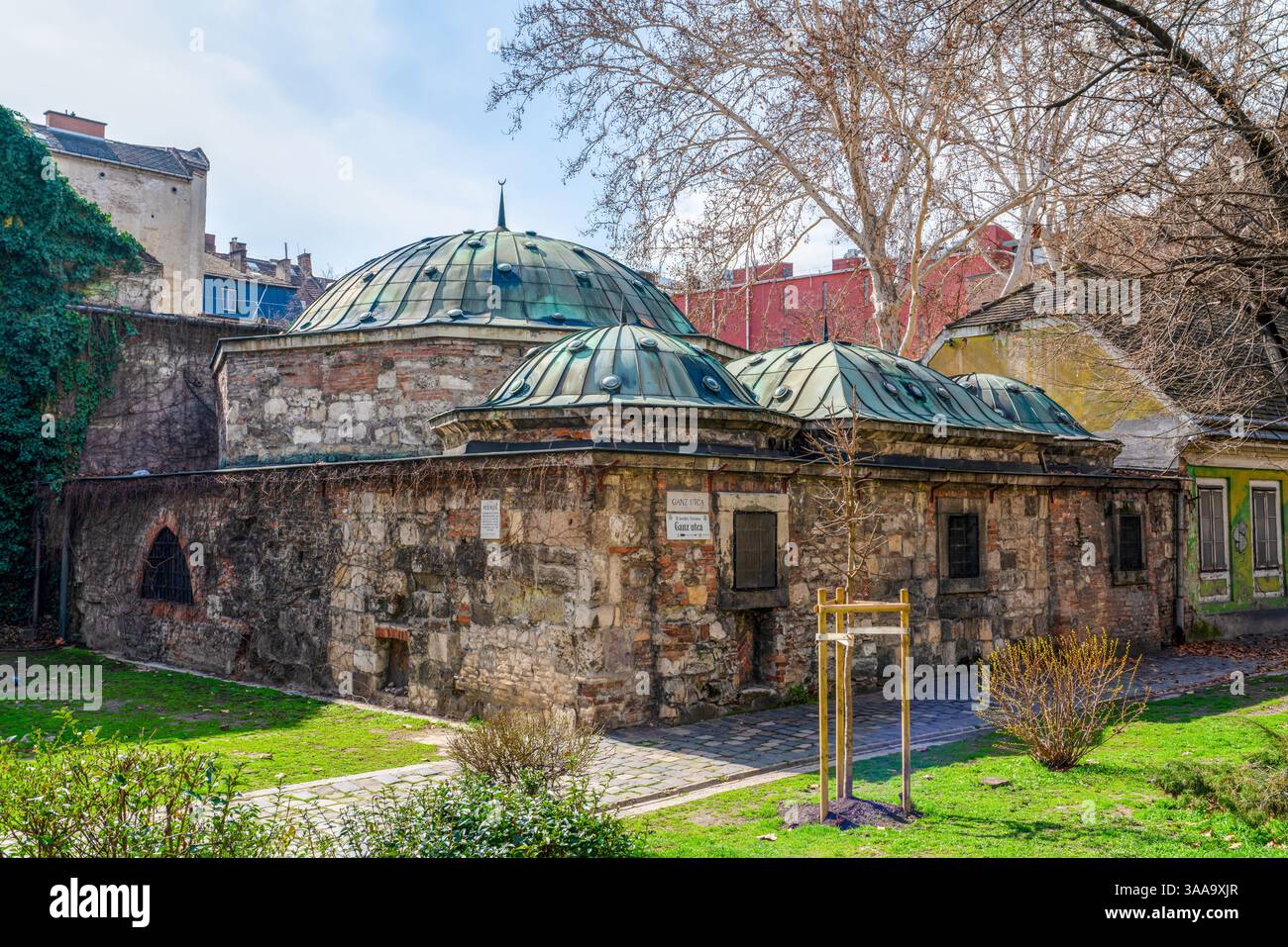 Budapest, Ungarn – 17. März 2025: Király Bad oder Király fürdő war ein Thermalbad, das zwischen 1566 und 1572 in Ungarn zur Zeit Otts erbaut wurde Stockfoto