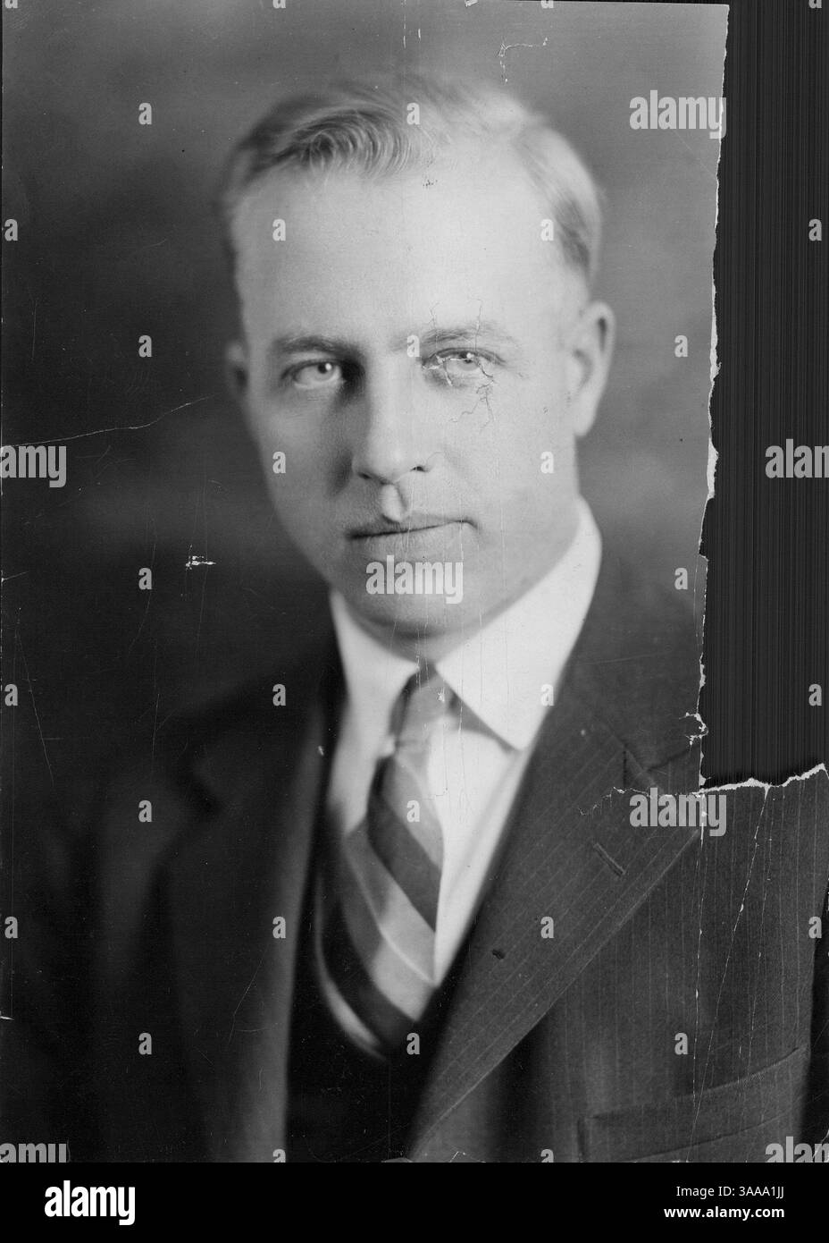 Roy F. Johnson war stellvertretender Kommissar des Sunnyside Boy Scout District und überwachte die Aktivitäten und Operationen der Pfadfinder in der Region. Stockfoto