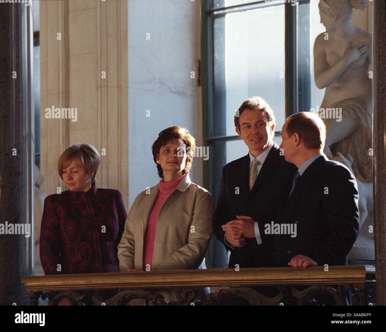 23. April 2007 - Moskau, Russland - der ehemalige russische Präsident Boris Jelzin (1. Februar 1931 C 23. April 2007) ist heute im Alter von 76 Jahren gestorben. Jelzin wurde Russlands erster demokratisch gewählter Präsident der Russischen Föderation, nachdem Michail Gorbatschow im Dezember 1991 als sowjetischer Führer zurücktrat. IM BILD: Der russische Präsident Wladimir Putin mit suprugoj Ljudmila und der britische Premierminister Toni Blair mit suprugoj Sheri während des Besuchs der Eremitage. Es war der erste Besuch des größten westlichen Führers in Russland seit dem Rücktritt von Boris Jelzin. (Kreditbild: © Ph Stockfoto