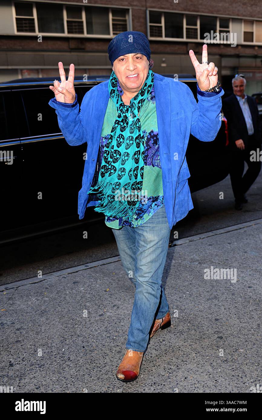 26. Oktober 2015 – New York, NY, USA – STEVEN VAN ZANDT kommt im Buchladen Strand in New York City an. (Foto: © Kristin Callahan/Ace Pictures via ZUMA Press) Stockfoto