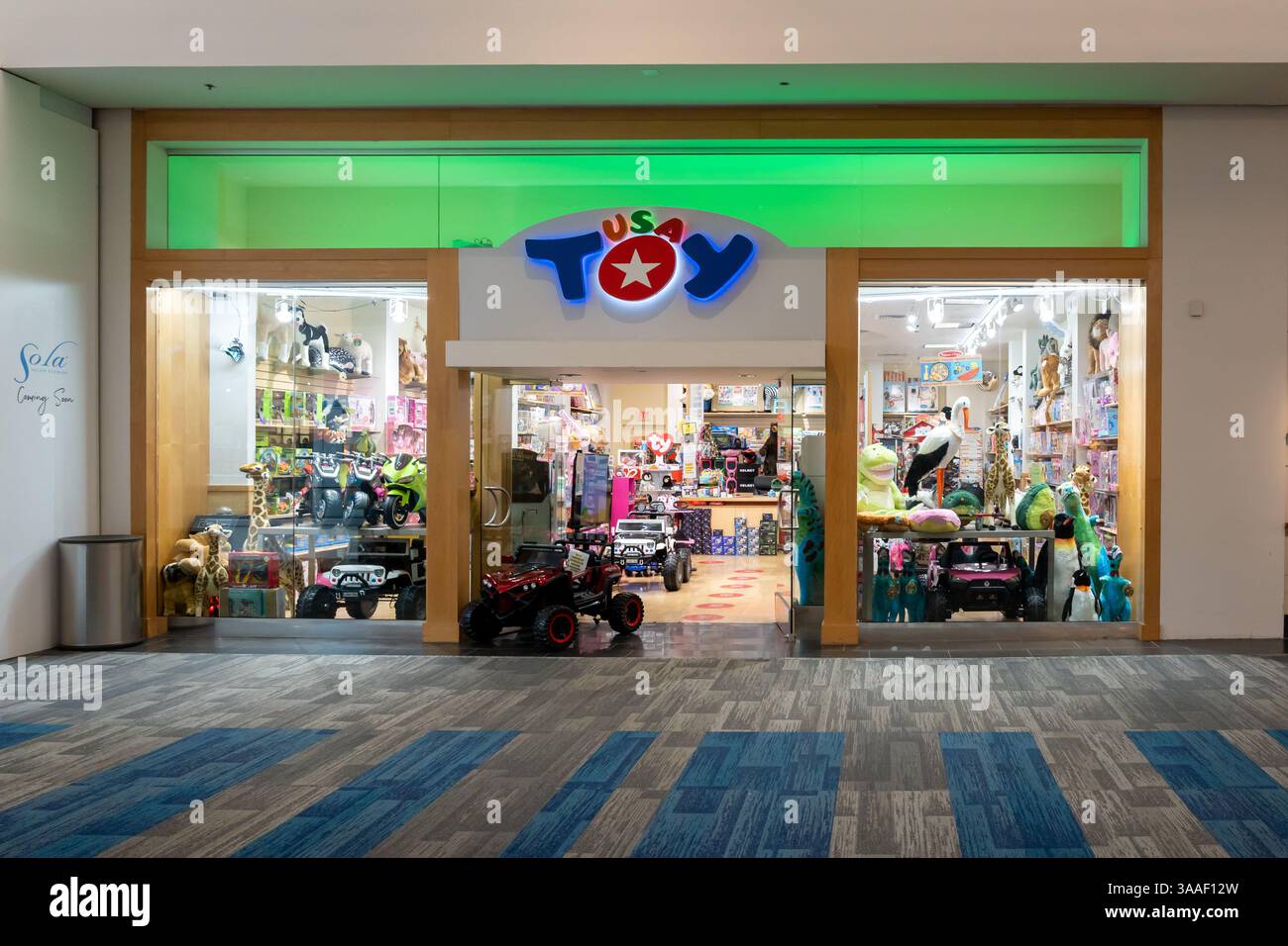 San Antonio, Texas, USA - 17. März 2022: SPIELWARENGESCHÄFT in einem Einkaufszentrum in San Antonio, Texas, USA. Stockfoto
