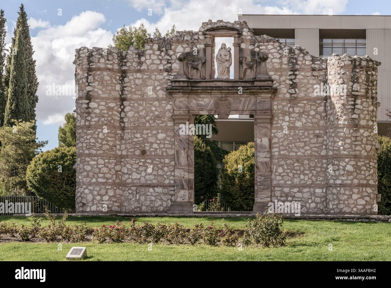 Das Santa-María-Tor des Klosters unserer Lieben Frau von Altagracia (Dominicas) in Ciudad Real, autonome Gemeinschaft von Castilla-La Mancha, Spanien, Europa. Stockfoto