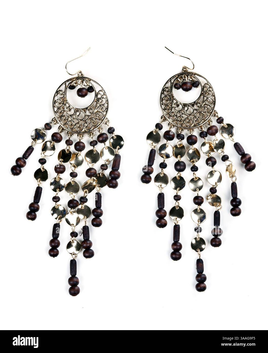 Paar schöne Ohrringe weiblich isoliert auf weißem Hintergrund Stockfoto