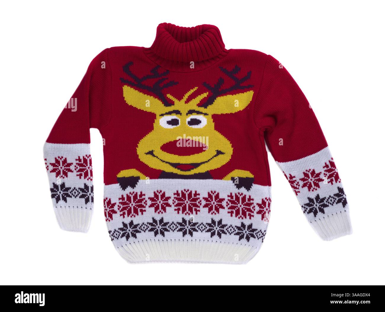 Roter Strickpullover mit Hirsch. Auf weiß isolieren Stockfoto