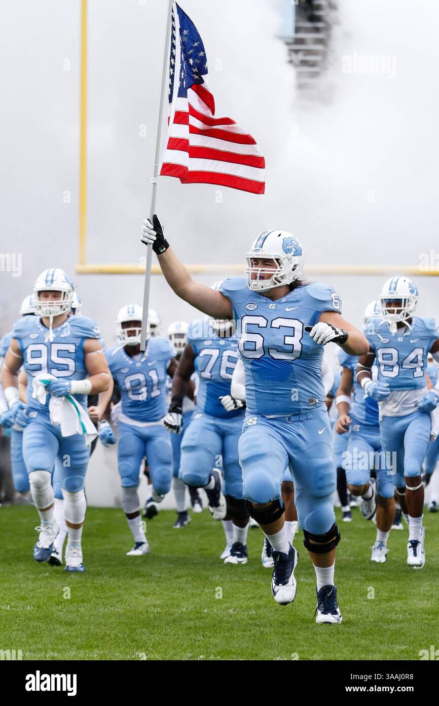 7. November 2015: NCAA Football-Match zwischen den Duke Blue Devils und den North Carolina Tar Heels im Kenan Memorial Stadium in Chapel-Hill, NC. Scott Kinser/CSM(Bild: © Scott Kinser/CSM via ZUMA Wire) Stockfoto