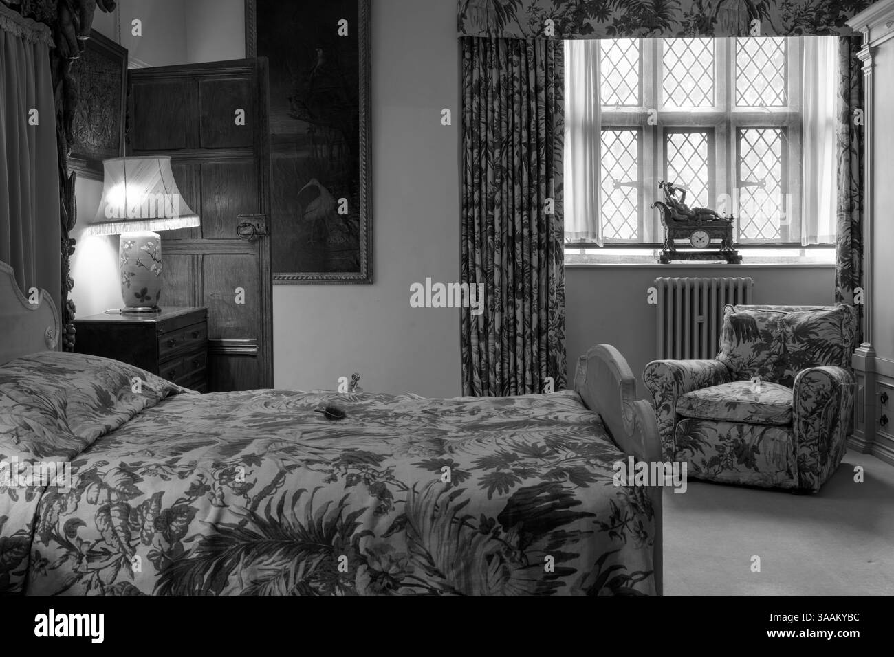 Angelsey Abbey, Lode, Cambridge, Cambridgeshire, England, UK - Blick von innen auf das Queen Elizabeth Zimmer Stockfoto