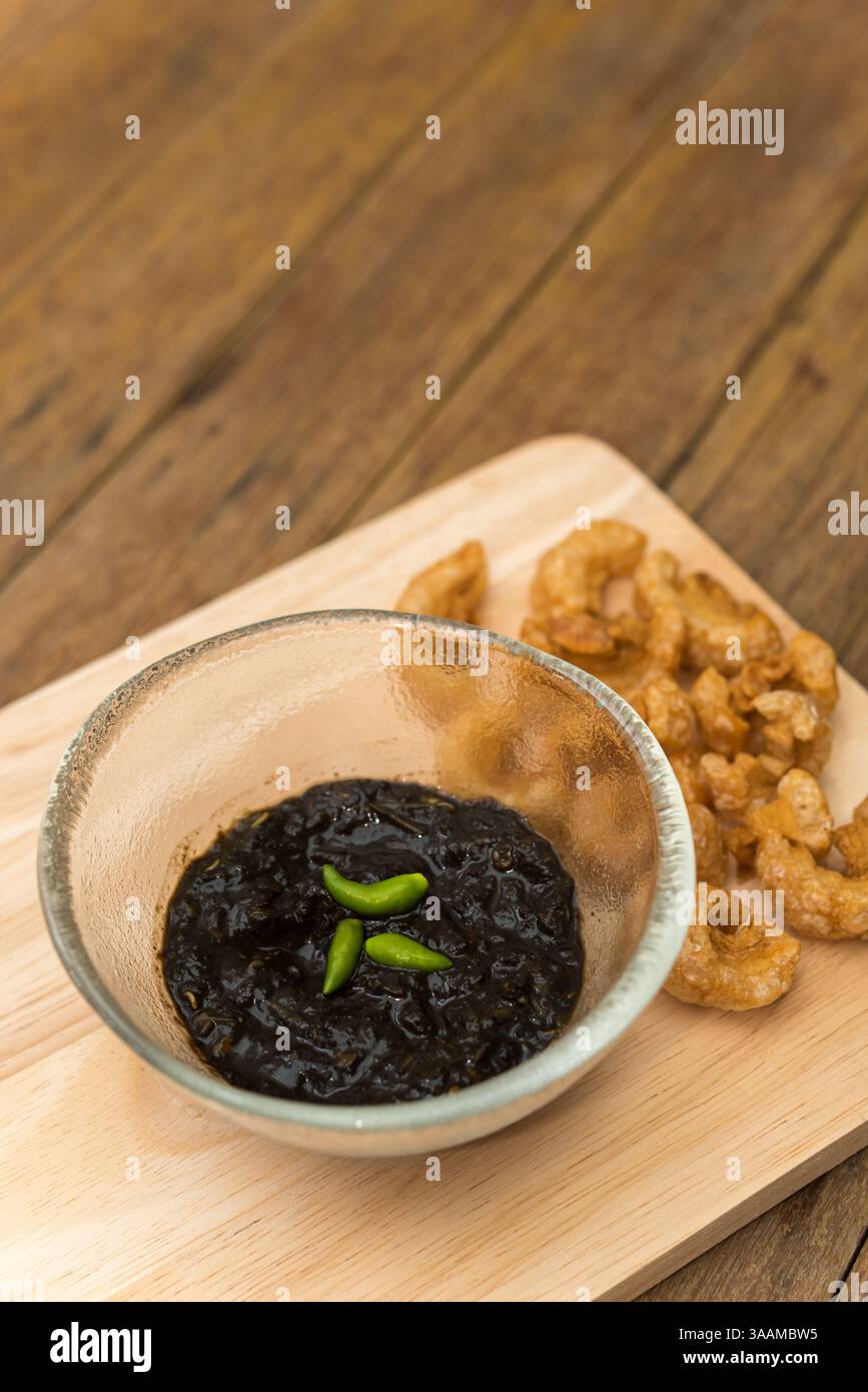 Thai Northern Crab Paste Chilli Pfeffersauce besteht aus Krabbenwasser ...