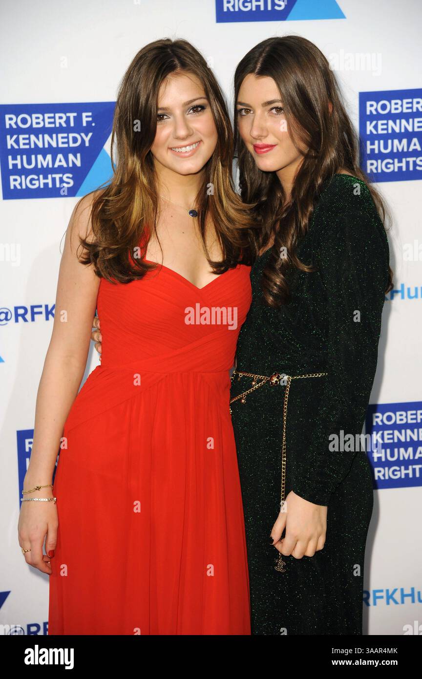 Michaela Kennedy Cuomo und Mariah Kennedy Cuomo bei der RFK Ripple of Hope Gala im Hilton Hotel Midtown in New York City - 16. Dezember 2014 Stockfoto