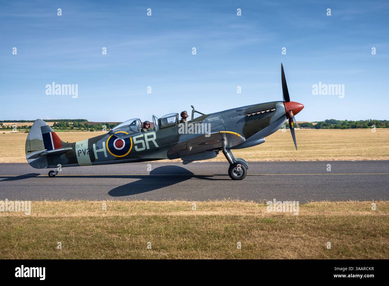Spitfire auf dem IWM Duxford Flugplatz, Großbritannien Stockfoto