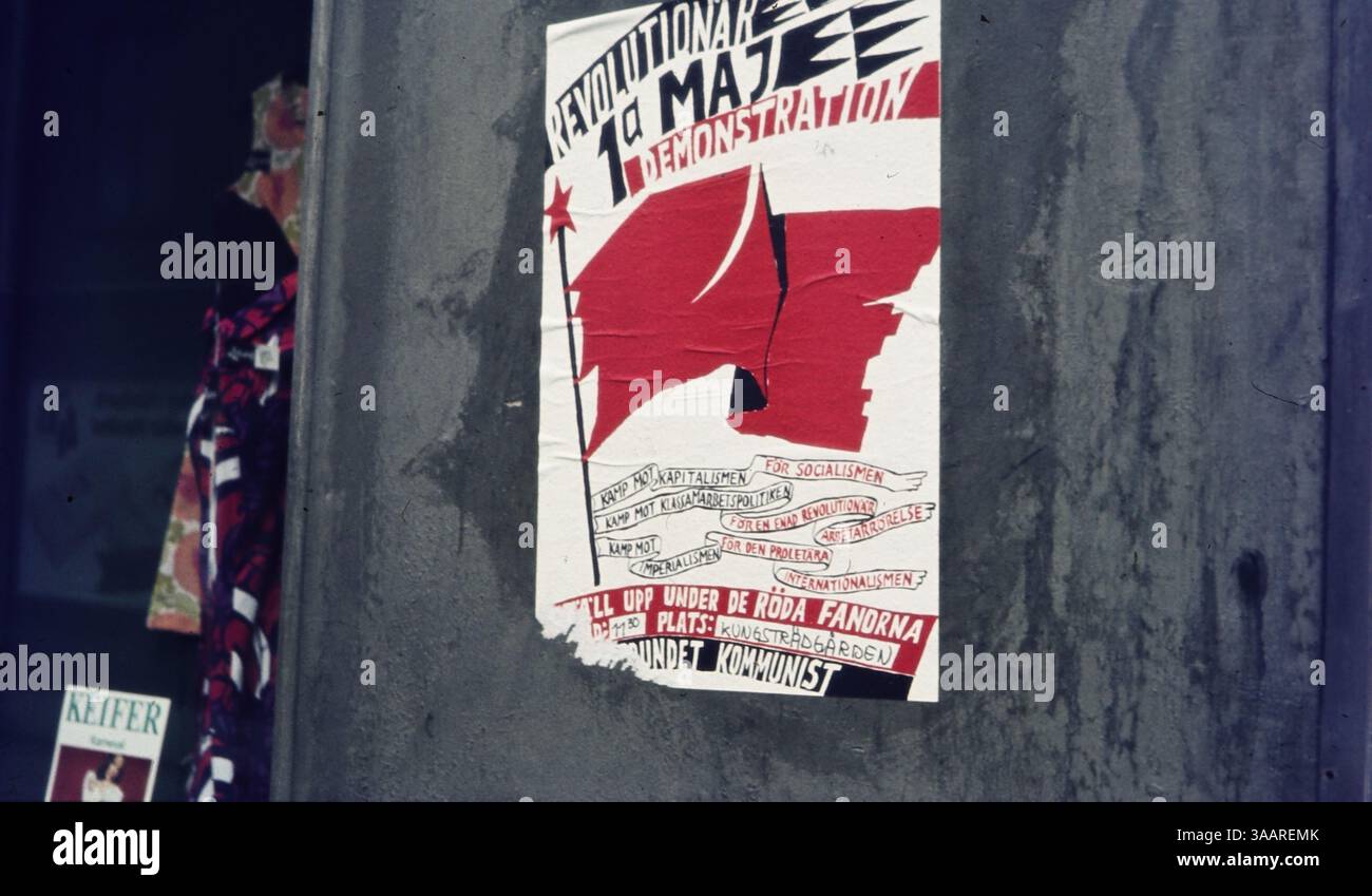Vintage-schwedisches Poster zum kommunistischen Mai-Protest, 1970er–1980er Jahre Stockfoto