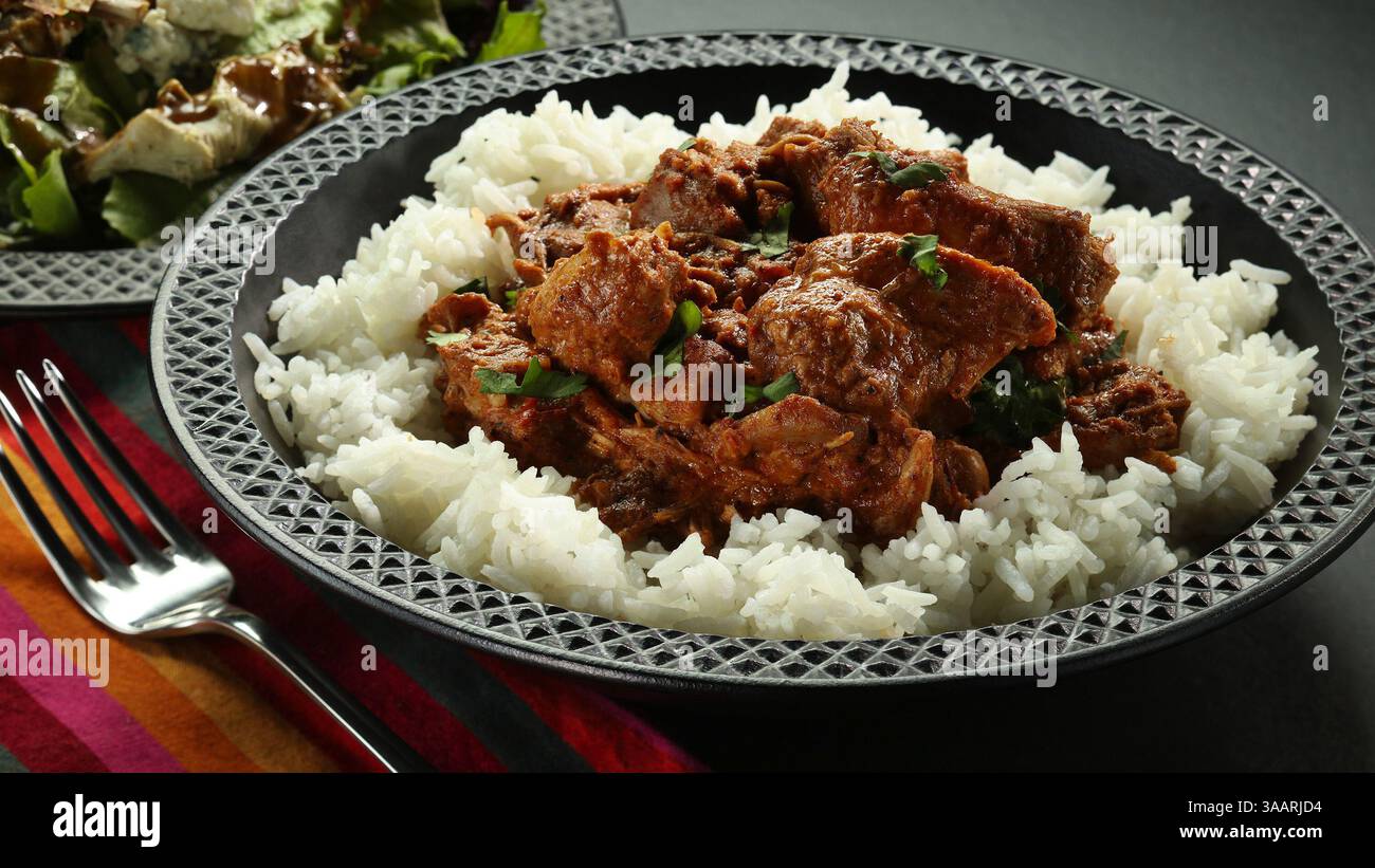 20. März 2018 – Chicago, IL, USA – das Butterhähnchenrezept (Murgh Makhani) aus Urvashi Pitres „Indian Instant Pot Cooking“ stammt aus dem Instant Pot Tasting Complex, obwohl es in weniger als 30 Minuten kocht. (Lisa Schumacher/Food Styling) (Bild: © Chris Walker/TNS via ZUMA Wire) Stockfoto