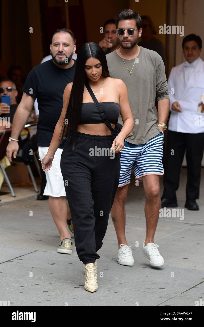 NEW YORK, NY - 2. AUGUST: Kim Kardashian, Scott Disick am 2. August 2017 in New York City. Leute: Kim Kardashian, Scott Disick. (Kreditbild: © SMG via ZUMA Wire) Stockfoto