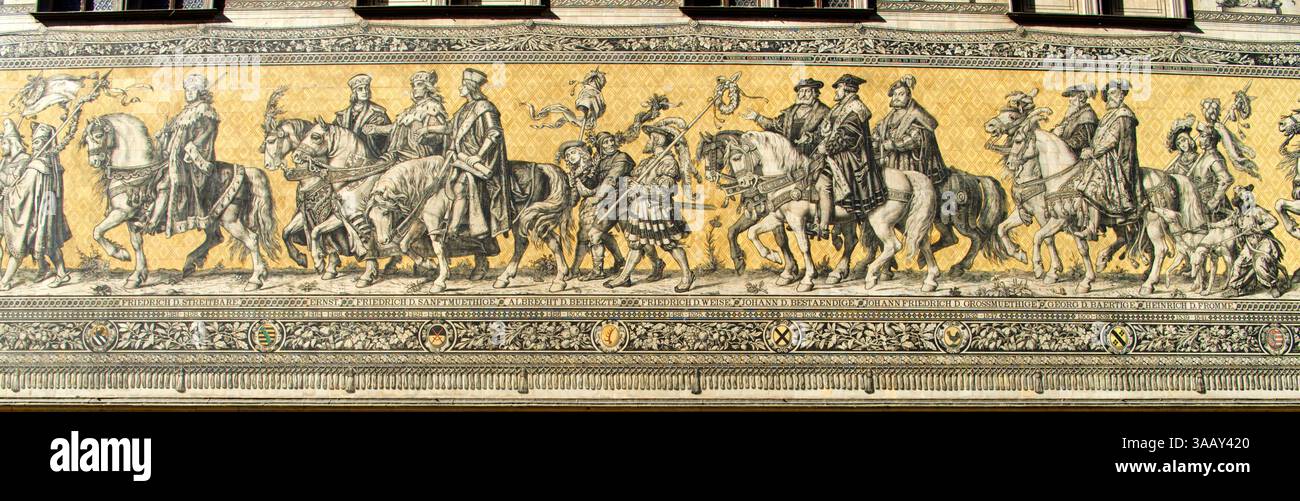 Deutschland, sächsischer Staat, Dresden, Altstadt, Renaissanceschloss, Furstenzug, großes Mosaik, 102 m langes Wandfresko mit 24000 Steinzeugfliesen aus der Meissener Porzellanfabrik Stockfoto